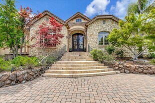 15219 Sobey Rd in Saratoga, CA - Building Photo