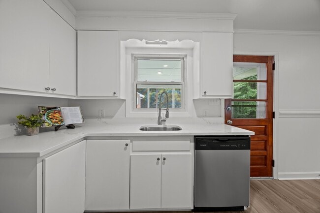 property at 1713 Elder Ct