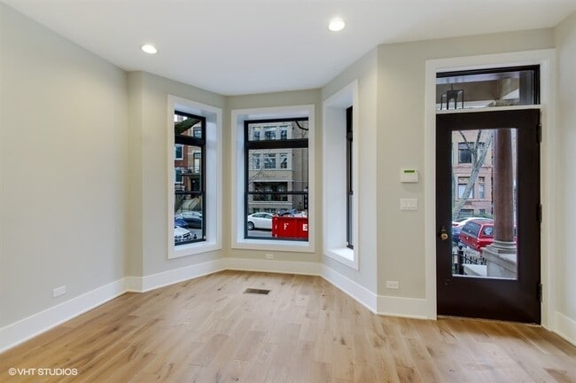 631 W Wellington Ave in Chicago, IL - Building Photo - Building Photo