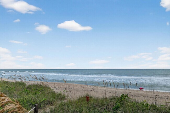 10310 S Ocean Dr, Unit 610 in Jensen Beach, FL - Building Photo - Building Photo