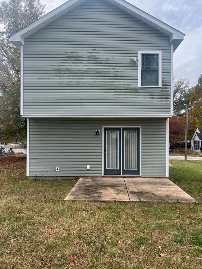 1111 Tabb Ave in Hopewell, VA - Building Photo - Building Photo