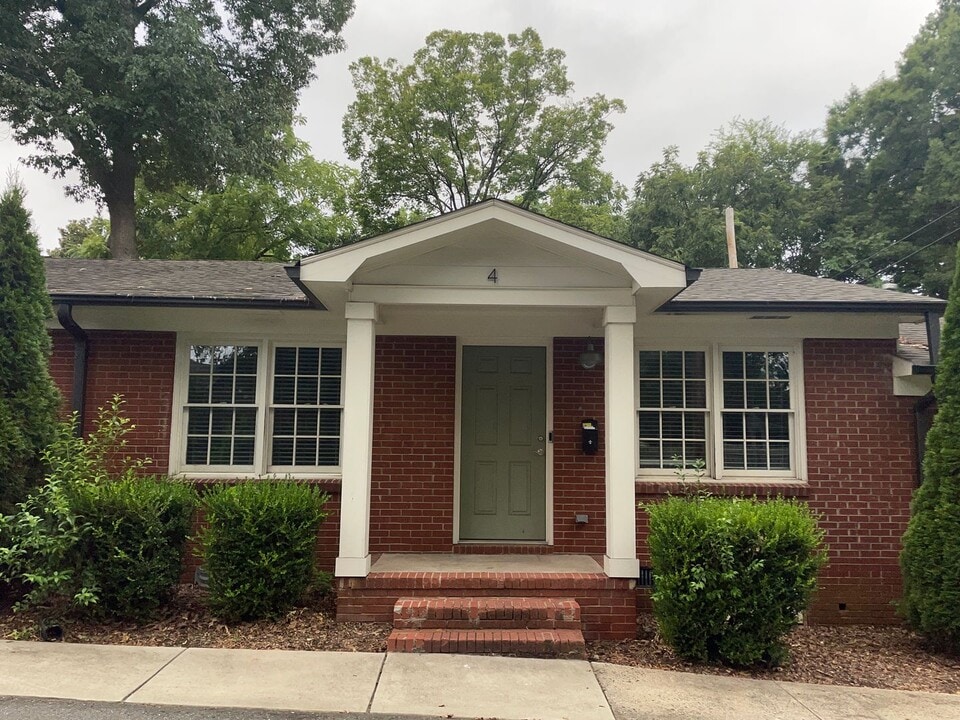 1826 Merriman Ave in Charlotte, NC - Building Photo