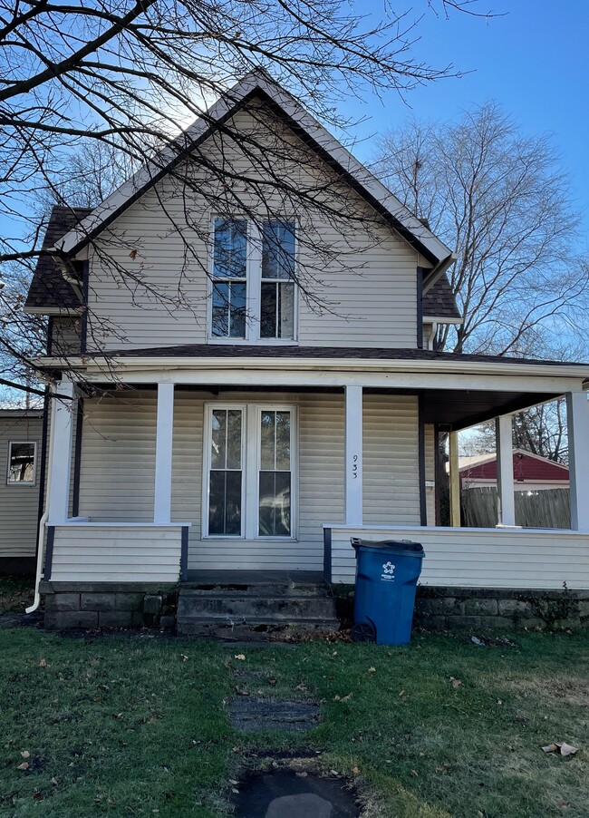 property at 933 Lincolnway