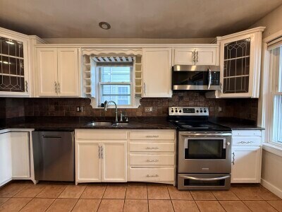 723 Bennington St, Unit #1 in Boston, MA - Foto de edificio