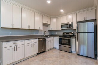 901 Bing Dr in Santa Clara, CA - Building Photo - Building Photo