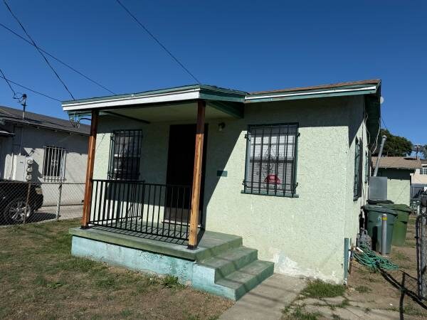 1423 E 60th St in Los Angeles, CA - Building Photo - Building Photo