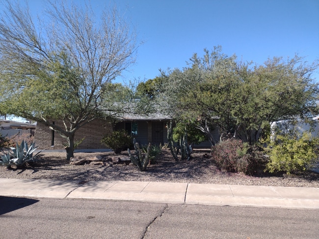 property at 11212 N 32nd St