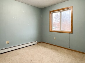 2216 Longyear Ave, Unit 2216 in Marquette, MI - Building Photo - Building Photo