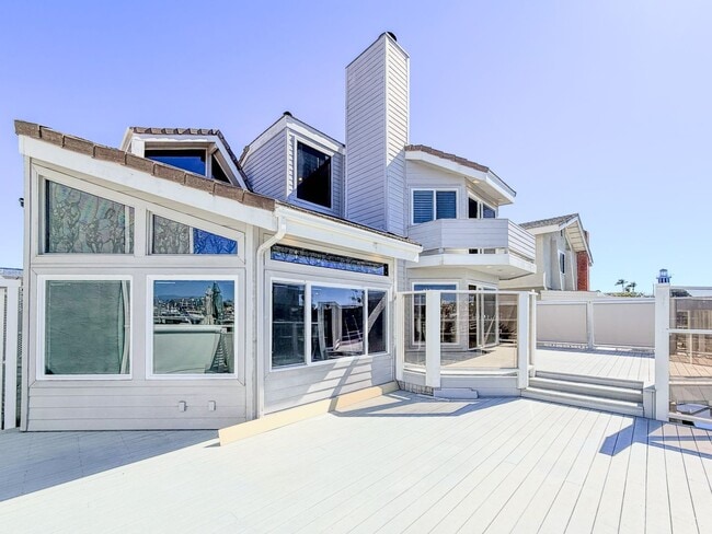 property at 2511 Monaco Dr