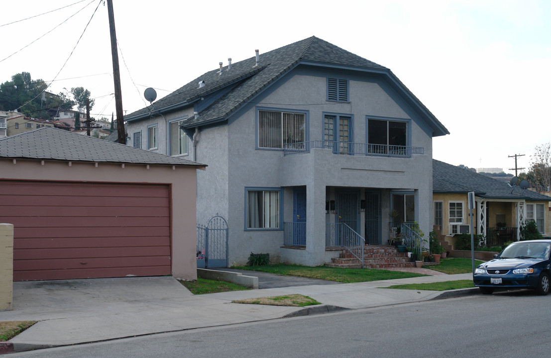 1336 E Garfield Ave in Glendale, CA - Building Photo