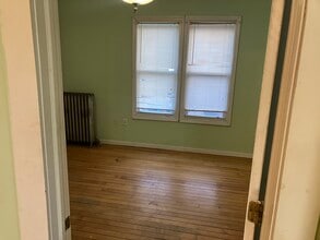 32 Huntington St, Unit 32 Huntington in Manchester, CT - Building Photo - Building Photo