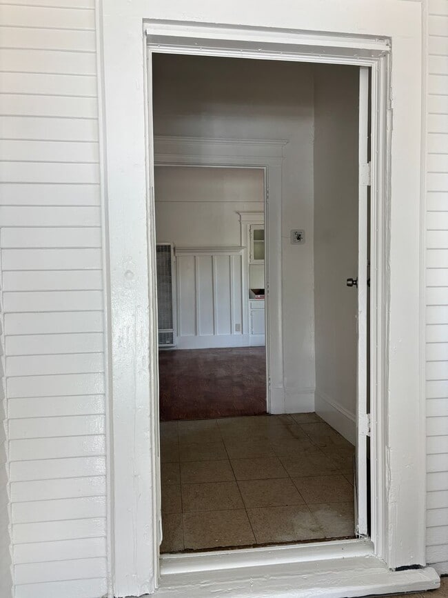 105 McCreery Ave in San Jose, CA - Building Photo - Building Photo