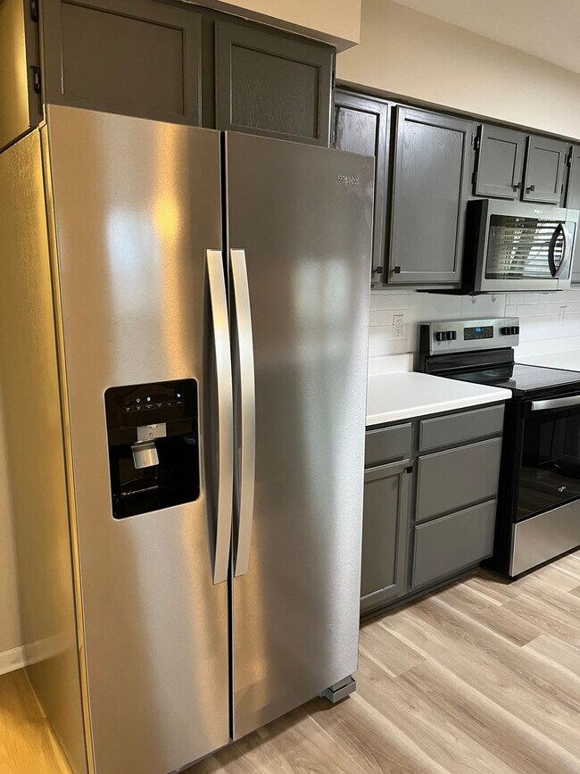 1031 Forrester Rd in Osage Beach, MO - Building Photo - Building Photo