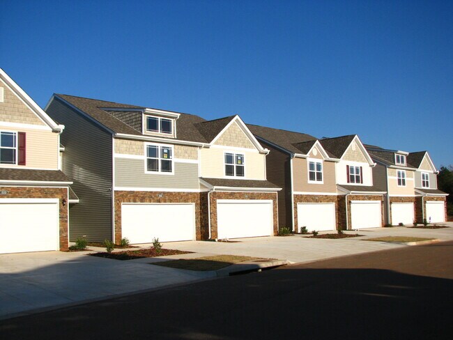 Promenade at River Landing in Madison, AL - Building Photo - Building Photo