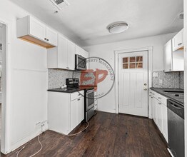 618 Adams Ave in McGregor, TX - Building Photo - Building Photo