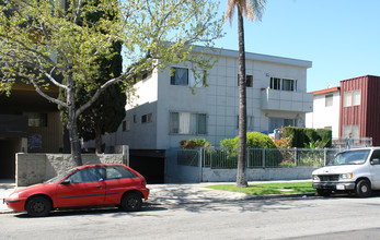 421 S Manhattan Pl in Los Angeles, CA - Building Photo - Building Photo