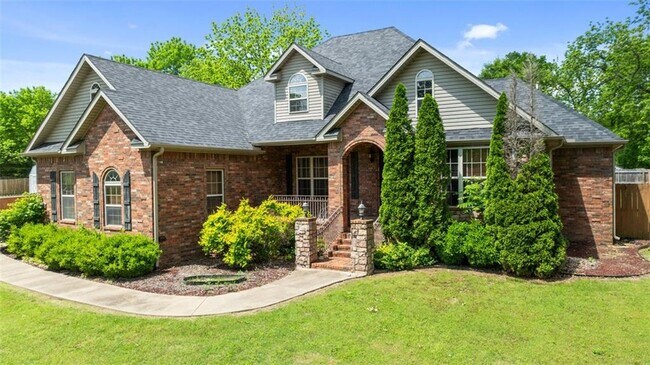 property at 204 Tunbridge Dr