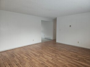 210 NW Larry St in Pullman, WA - Building Photo - Building Photo