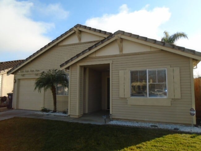 2378 Roualt St in Davis, CA - Building Photo - Building Photo