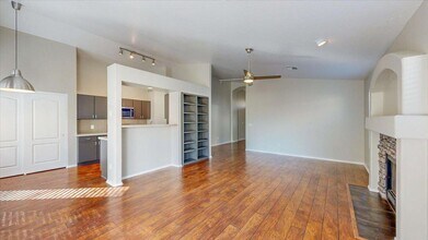 12831 S 45th St in Phoenix, AZ - Building Photo - Building Photo