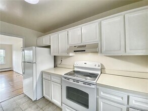 196 Park St in New Canaan, CT - Building Photo - Building Photo