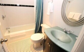 102 Beacon St, Unit 2 in Boston, MA - Building Photo