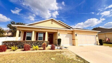 1922 Bell Crk Lp in Fruitland Park, FL - Building Photo - Building Photo