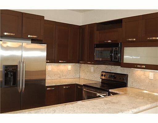 2216 Van Buren St in Hollywood, FL - Building Photo - Building Photo