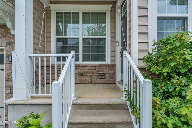 50 Periwinkle Dr in Monroe Township, NJ - Building Photo - Building Photo