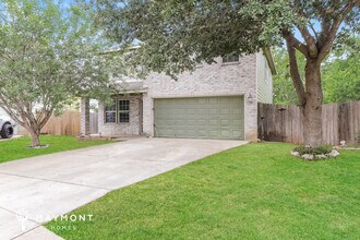 3507 Robin Mdw in San Antonio, TX - Building Photo - Building Photo