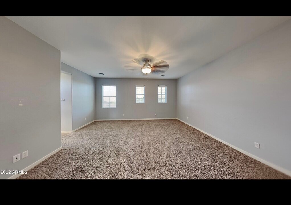 10514 E Neville Ave in Mesa, AZ - Building Photo