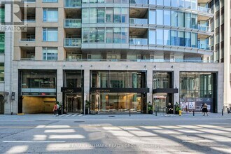 101-101 Queen St in Ottawa, ON - Building Photo - Building Photo