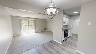 Lakeside Landing in Lakeside Park, KY - Building Photo