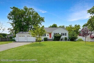 14 Arno St in Ocean Township, NJ - Building Photo