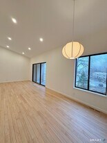 9 Cook Close in Ridgefield, CT - Building Photo