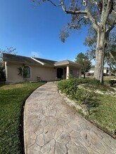 12102 Fairbury Dr in Houston, TX - Building Photo - Building Photo