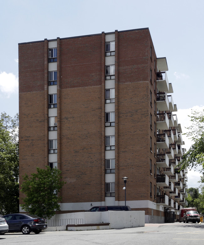 Forest Manor in Ottawa, ON - Building Photo - Building Photo