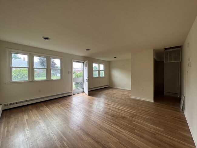 205 Dumont Rd in Wilmington, DE - Building Photo - Building Photo