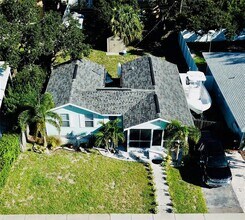 428 Orangewood Dr in Dunedin, FL - Building Photo - Building Photo