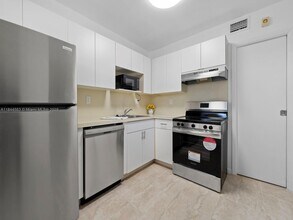 15391 S Dixie Hwy in Palmetto Bay, FL - Building Photo - Building Photo