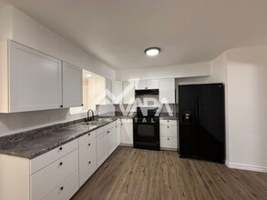 311 Bertetti Dr in San Antonio, TX - Building Photo - Building Photo