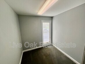 113 Holly Crescent in Virginia Beach, VA - Building Photo - Building Photo