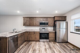 3015 Eldorado Blvd in Eau Claire, WI - Building Photo - Building Photo