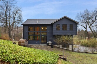 18 Hillside Ave in Katonah, NY - Building Photo - Building Photo
