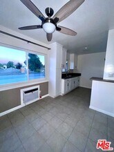 6610 Whitsett Ave in Los Angeles, CA - Building Photo - Building Photo