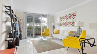 3901 S Ocean Dr in Hollywood, FL - Building Photo