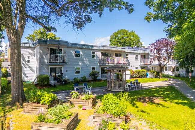 27264 30 Av in Langley, BC - Building Photo - Building Photo