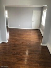 409 Gable Ln in Linden, NJ - Building Photo - Building Photo