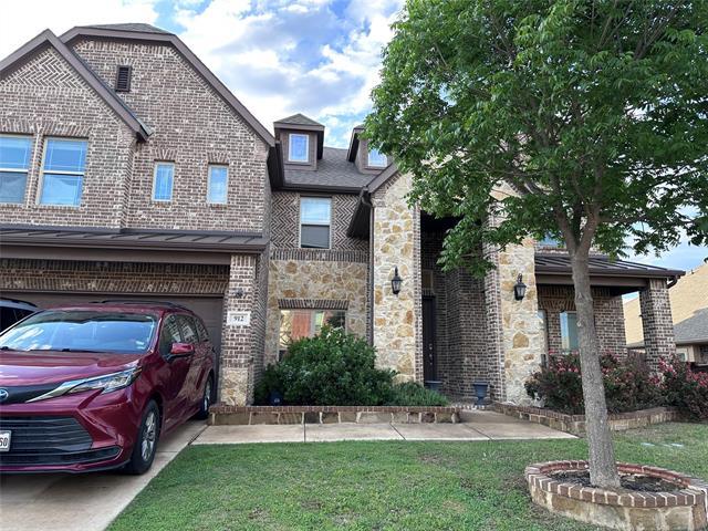 property at 912 Foxtail Dr