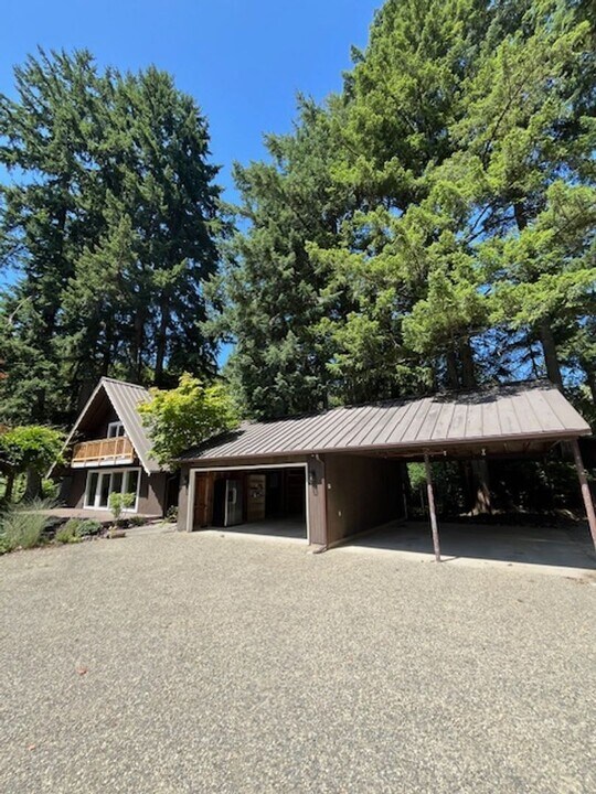 5011 Hunt St in Gig Harbor, WA - Building Photo